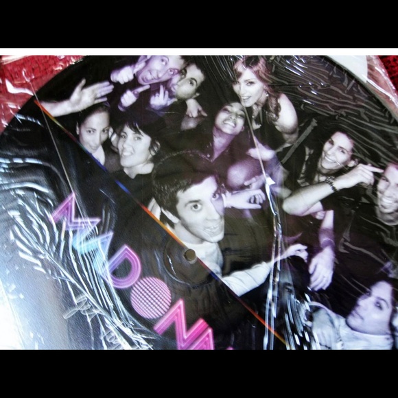 MADONNA 12” PICTURE DISC GET TOGETHER CONFESSIONS - Picture 3 of 6